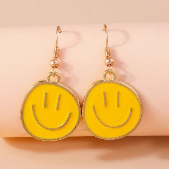 Smily Face Earrings - Yellow (51) - Picture 1 of 1